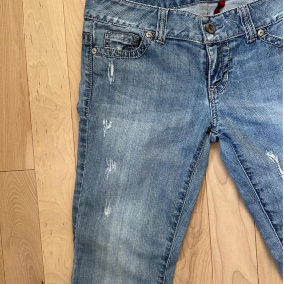 Classic Guess bootcut jeans medium wash distressed low waist - Picture 4 of 8